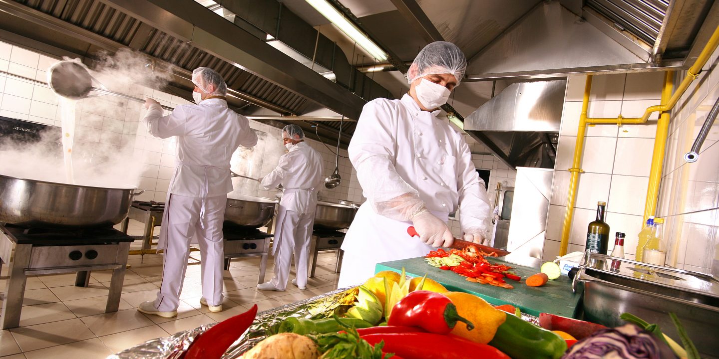 ¿Qué son las Enfermedades de Transmisión por Alimentos (ETA)?