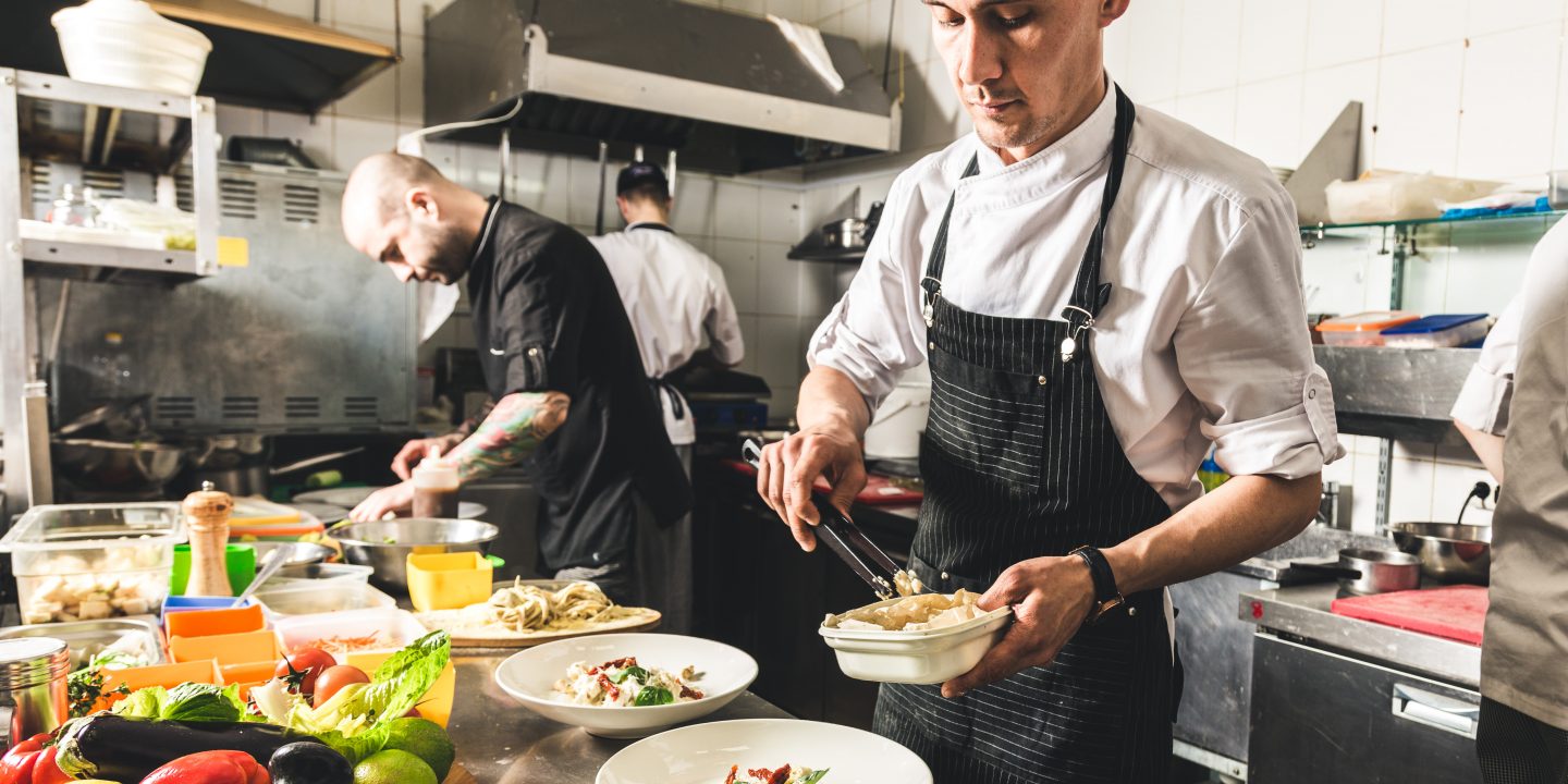 "Dark kitchens" el modelo de negocio que promete revolucionar la industrial del consumo.